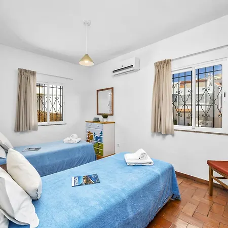 Villa Alegre By *